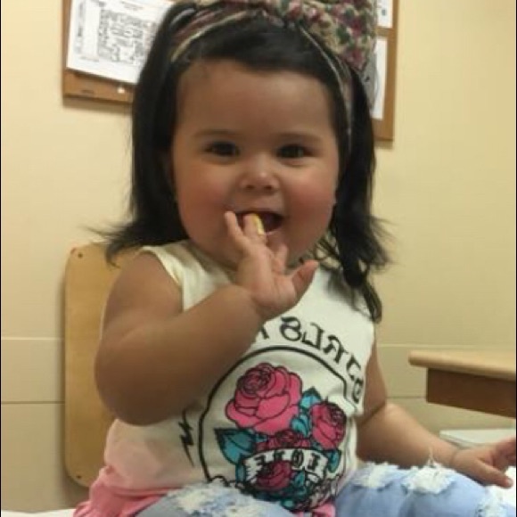 Meet your Posher, Esperanza - Picture 2 of 2